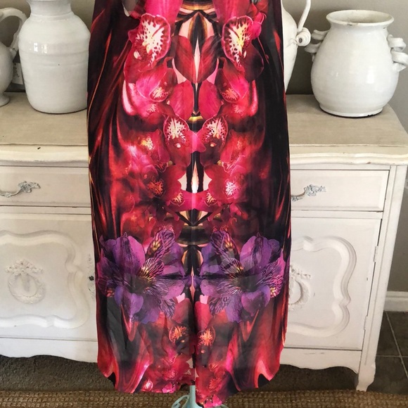 COVER-UP (NWT) Floral Print Swim Coverup - Picture 9 of 9